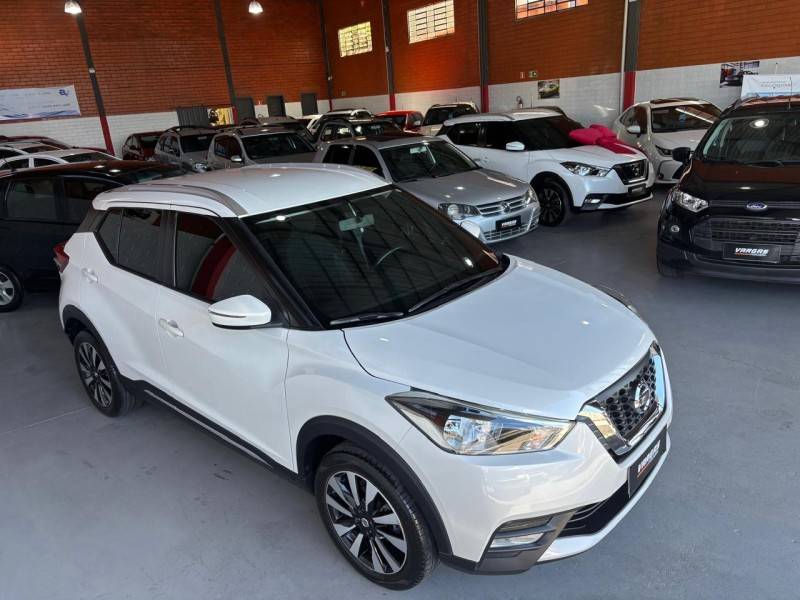 NISSAN - KICKS - 2018/2018 - Branca - R$ 83.000,00