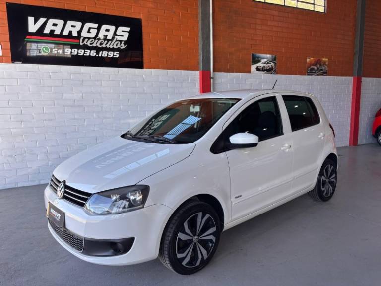 VOLKSWAGEN - FOX - 2011/2011 - Branca - R$ 29.000,00