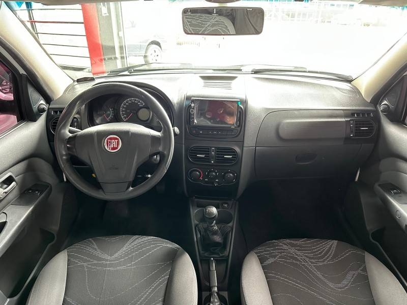FIAT - SIENA - 2014/2015 - Branca - R$ 37.000,00
