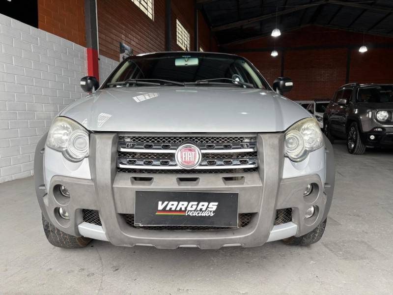 FIAT - PALIO - 2012/2012 - Prata - R$ 44.000,00