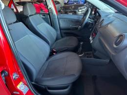 VOLKSWAGEN - VOYAGE - 2013/2013 - Vermelha - R$ 40.000,00
