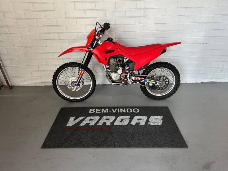 HONDA - CRF 230F - 2016/2016 - Vermelha - R$ 16.900,00