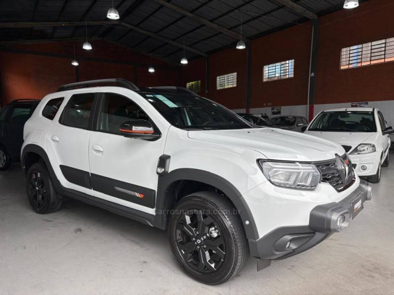 RENAULT - DUSTER - 2025/2026 - Branca - R$ 128.000,00