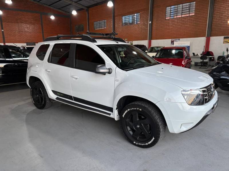 RENAULT - DUSTER - 2015/2015 - Branca - R$ 56.000,00