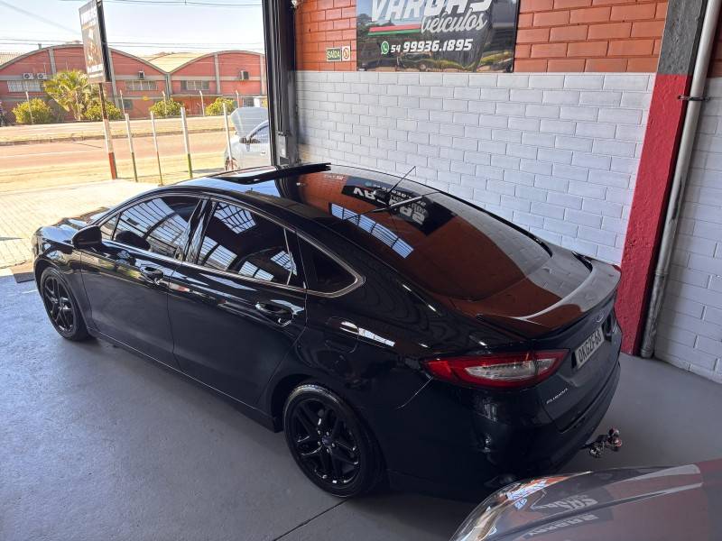 FORD - FUSION - 2014/2014 - Preta - R$ 69.000,00