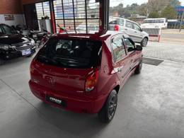 CHEVROLET - CELTA - 2003/2004 - Vermelha - R$ 18.000,00