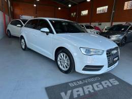 AUDI - A3 - 2015/2015 - Branca - R$ 77.000,00