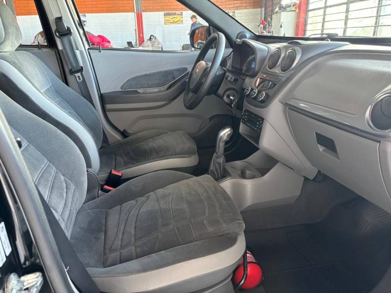 CHEVROLET - AGILE - 2013/2013 - Preta - R$ 39.000,00