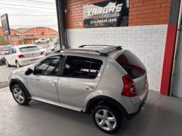 RENAULT - SANDERO - 2011/2011 - Prata - R$ 36.000,00