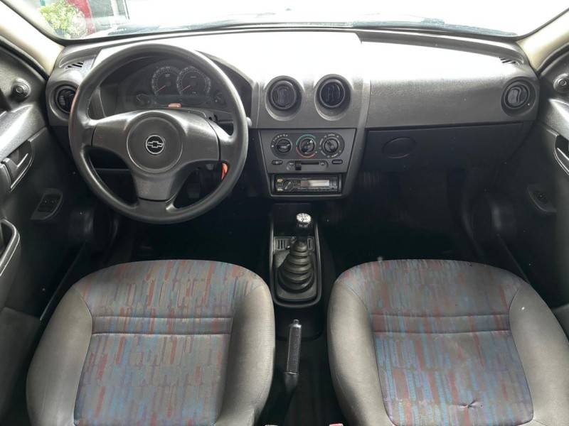 CHEVROLET - CELTA - 2010/2011 - Prata - R$ 22.000,00