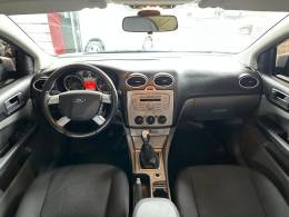 FORD - FOCUS - 2011/2012 - Prata - R$ 42.000,00