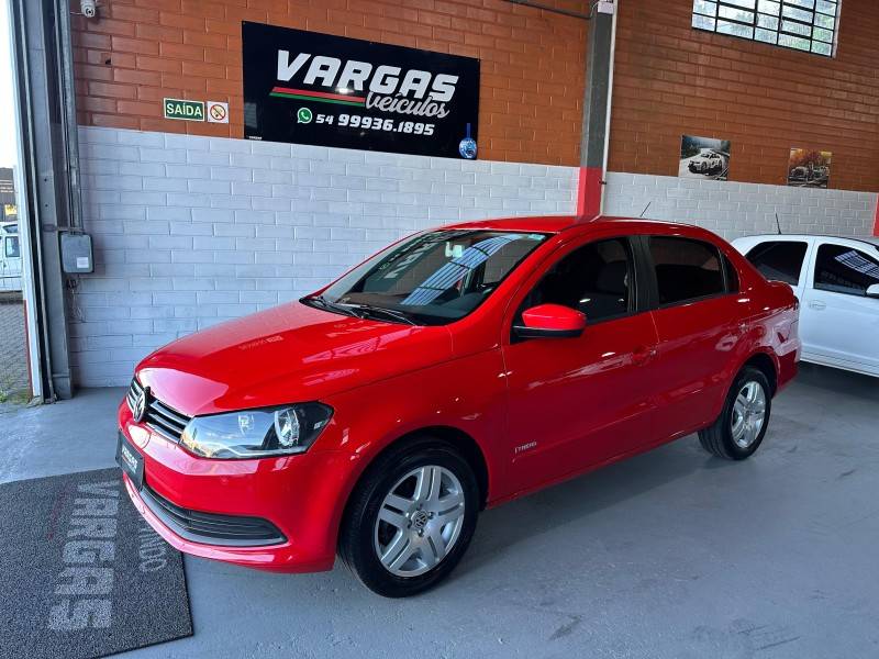VOLKSWAGEN - VOYAGE - 2013/2013 - Vermelha - R$ 40.000,00
