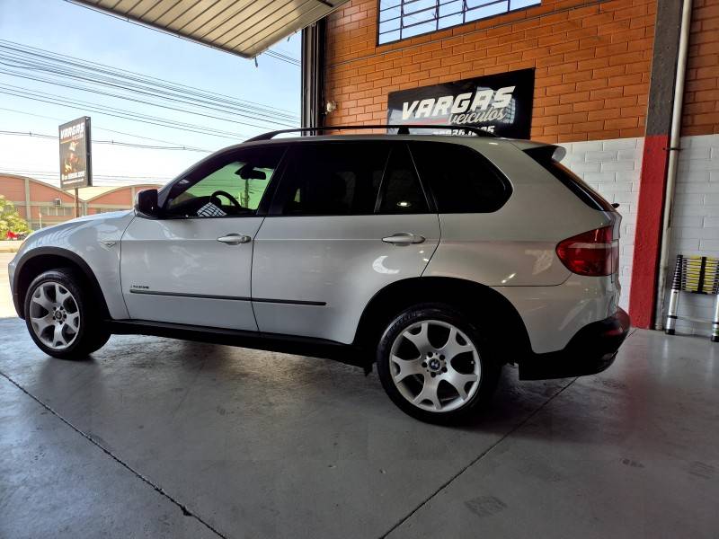 BMW - X5 - 2010/2010 - Prata - R$ 75.900,00