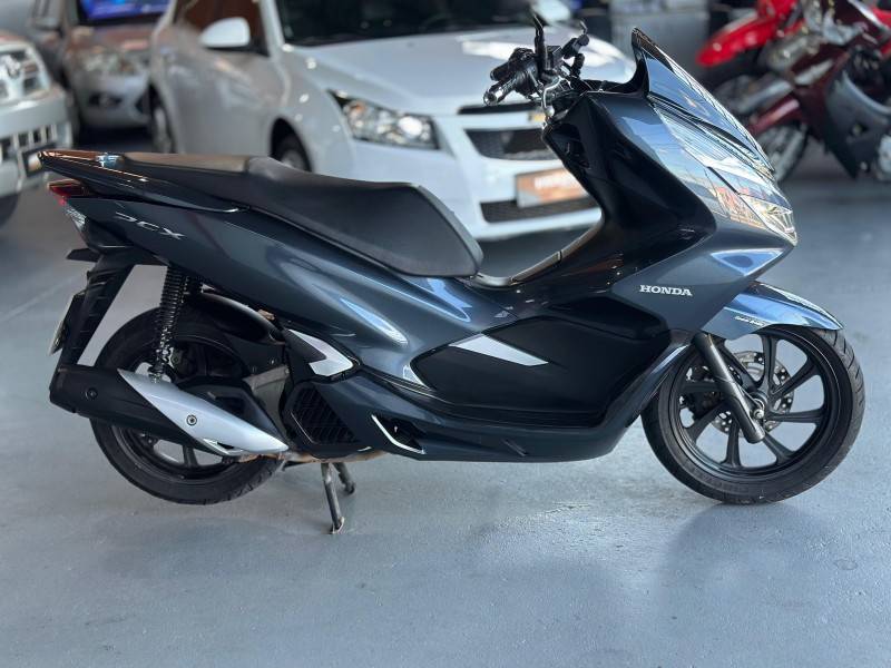 HONDA - PCX - 2019/2020 - Cinza - R$ 19.000,00