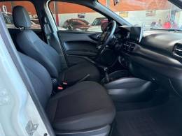 FIAT - CRONOS - 2021/2021 - Branca - R$ 72.000,00