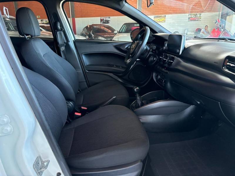 FIAT - CRONOS - 2021/2021 - Branca - R$ 72.000,00