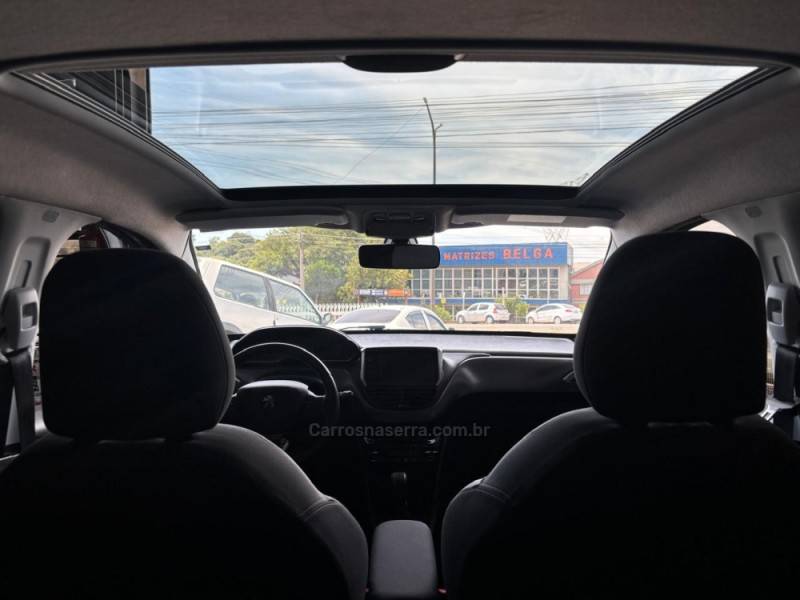 PEUGEOT - 208 - 2015/2016 - Branca - R$ 54.000,00