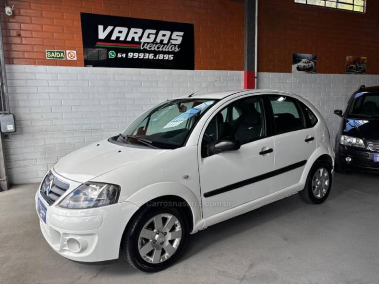 CITROËN - C3 - 2011/2012 - Branca - R$ 26.000,00