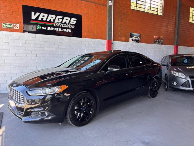 FORD - FUSION - 2014/2014 - Preta - R$ 69.000,00