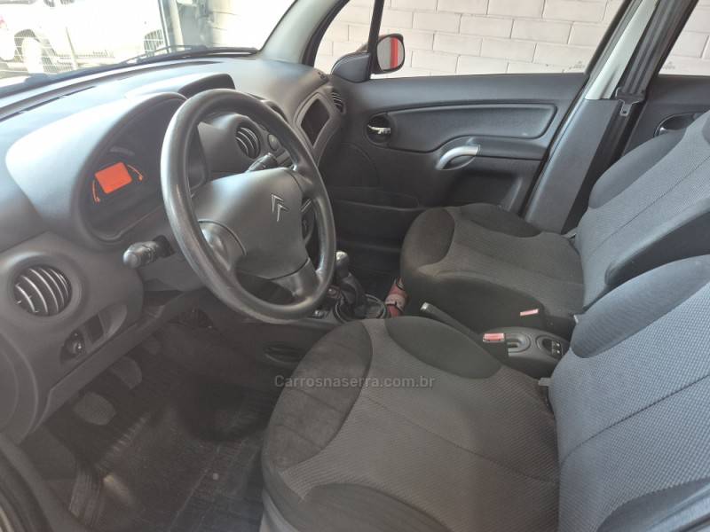 CITROËN - C3 - 2010/2011 - Verde - R$ 28.000,00