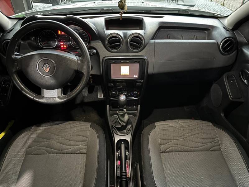 RENAULT - DUSTER - 2015/2015 - Branca - R$ 56.000,00