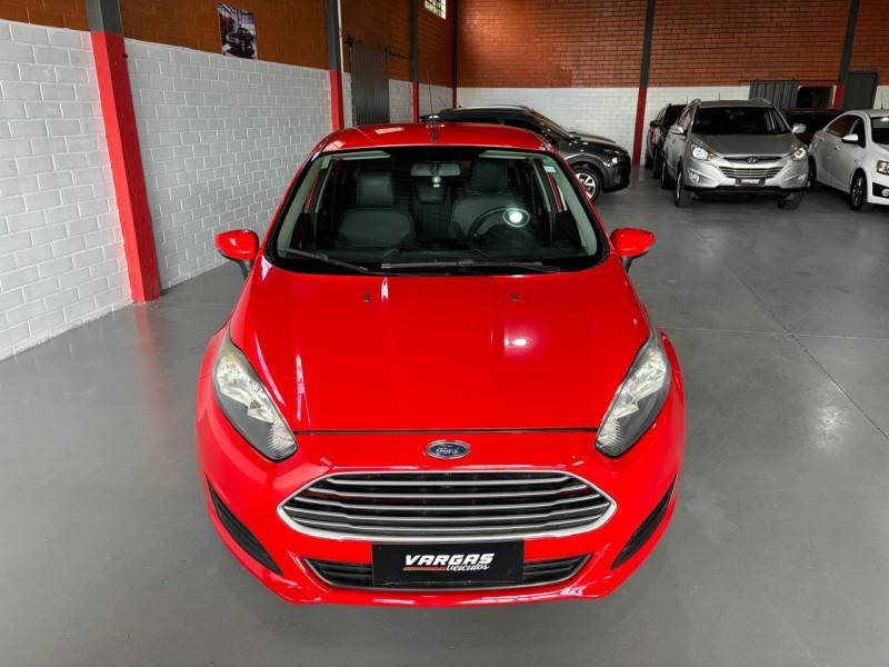 FORD - FIESTA - 2017/2017 - Vermelha - R$ 53.900,00