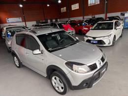 RENAULT - SANDERO - 2011/2011 - Prata - R$ 36.000,00