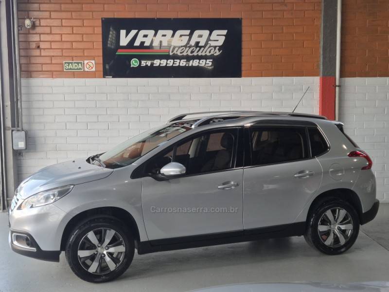 PEUGEOT - 2008 - 2016/2016 - Prata - R$ 56.000,00