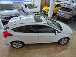 FORD - FOCUS - 2014/2014 - Branca - R$ 58.000,00