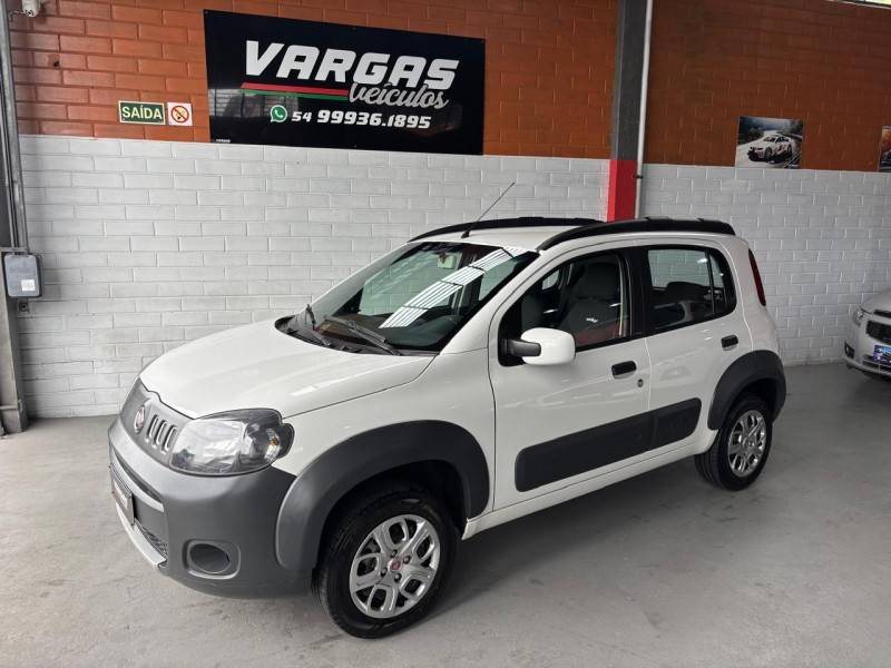 FIAT - UNO - 2014/2014 - Branca - R$ 40.000,00
