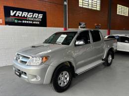 TOYOTA - HILUX - 2005/2006 - Prata - R$ 115.000,00