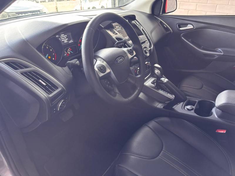 FORD - FOCUS - 2014/2015 - Cinza - R$ 57.000,00