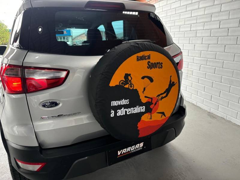 FORD - ECOSPORT - 2017/2018 - Prata - R$ 75.000,00