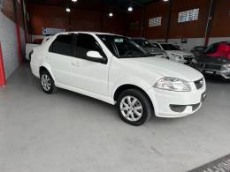 FIAT - SIENA - 2014/2015 - Branca - R$ 37.000,00