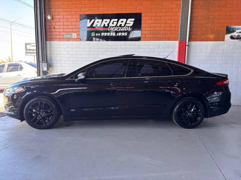FORD - FUSION - 2014/2014 - Preta - R$ 69.000,00