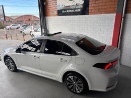 TOYOTA - COROLLA - 2021/2022 - Branca - R$ 145.000,00