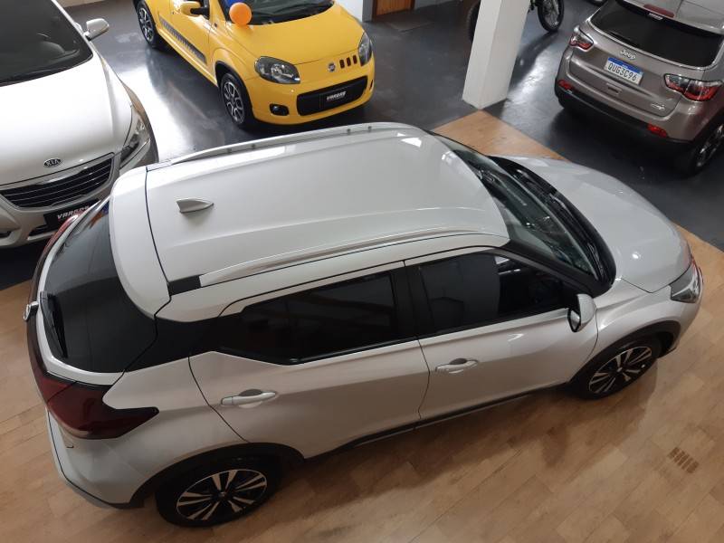 NISSAN - KICKS - 2021/2022 - Prata - R$ 108.000,00