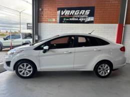 FORD - FIESTA - 2011/2011 - Branca - R$ 39.000,00