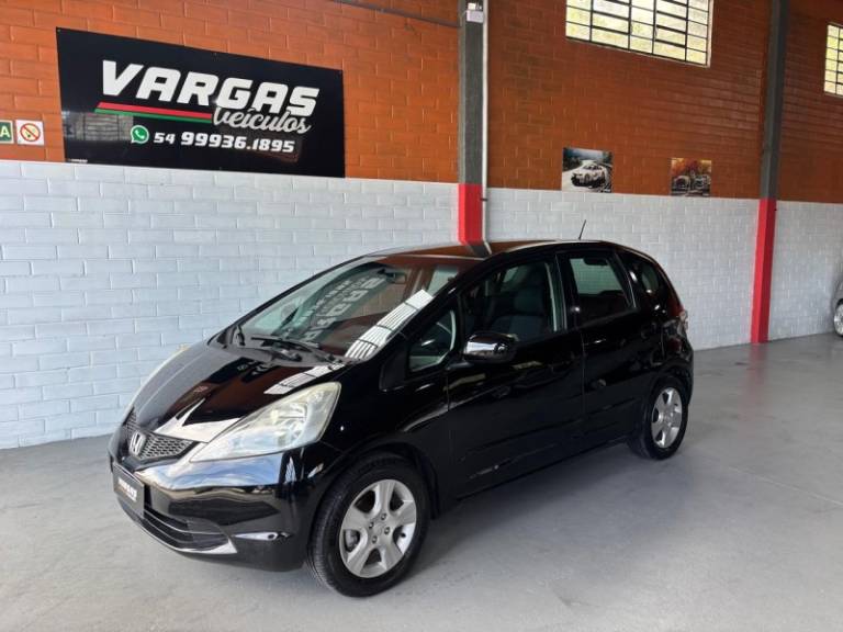 HONDA - FIT - 2010/2010 - Preta - R$ 41.000,00