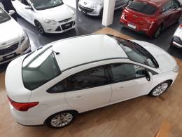 FORD - FOCUS - 2015/2016 - Branca - R$ 55.000,00