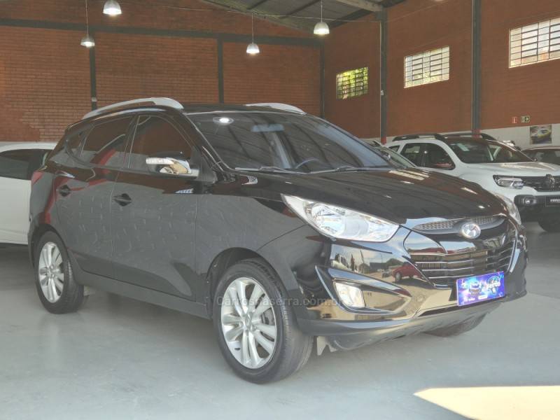 HYUNDAI - IX35 - 2011/2012 - Preta - R$ 64.000,00