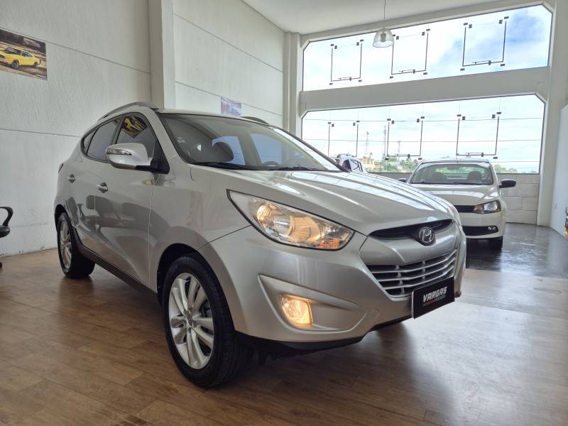 HYUNDAI - IX35 - 2011/2012 - Prata - R$ 64.000,00