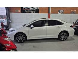 TOYOTA - COROLLA - 2021/2022 - Branca - R$ 145.000,00
