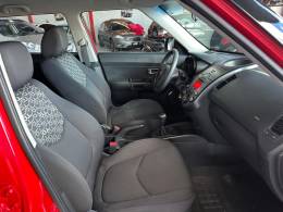 KIA MOTORS - SOUL - 2010/2011 - Vermelha - R$ 40.000,00
