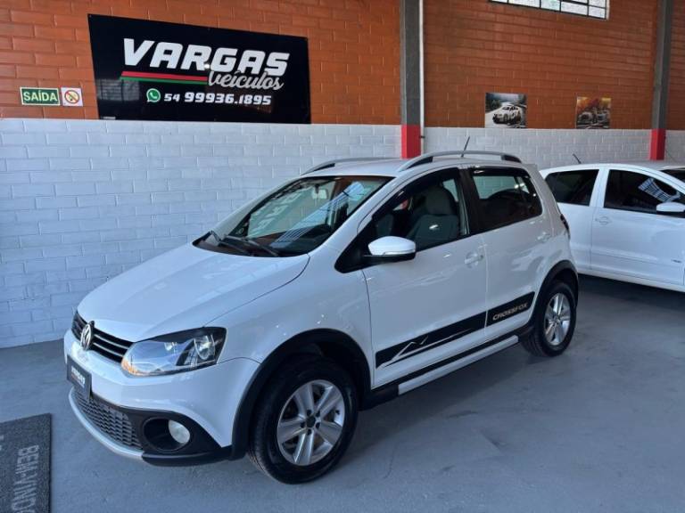 VOLKSWAGEN - CROSSFOX - 2011/2011 - Branca - R$ 43.000,00