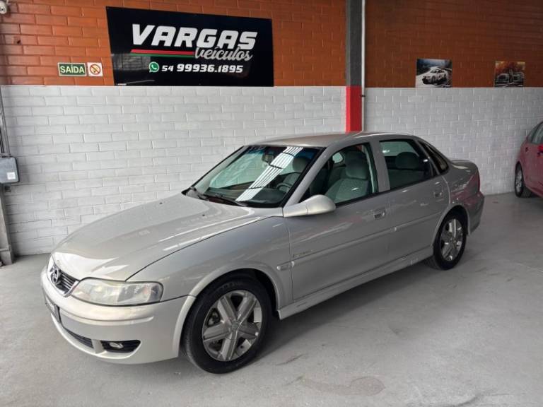 CHEVROLET - VECTRA - 2005/2005 - Prata - R$ 33.000,00