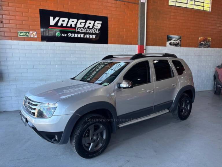 RENAULT - DUSTER - 2012/2013 - Prata - R$ 59.900,00