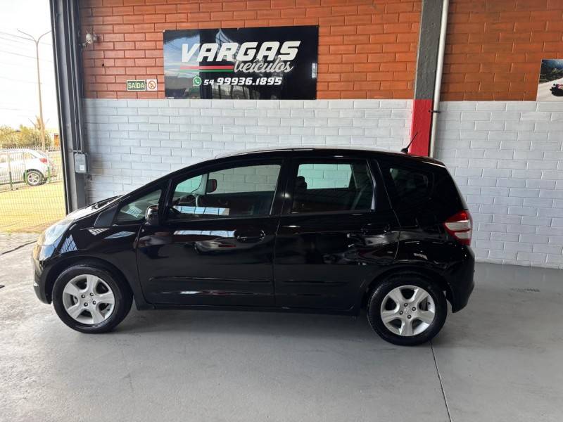HONDA - FIT - 2010/2010 - Preta - R$ 41.000,00