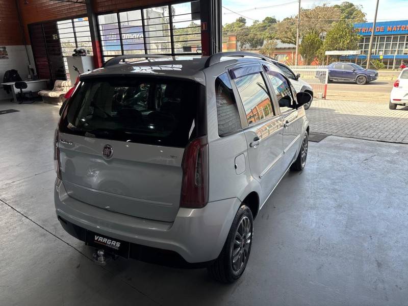 FIAT - IDEA - 2010/2011 - Prata - R$ 28.000,00