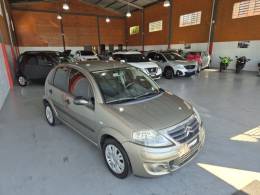 CITROËN - C3 - 2010/2011 - Verde - R$ 28.000,00